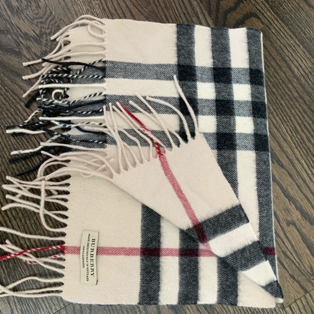 Burberry cashmere scarf